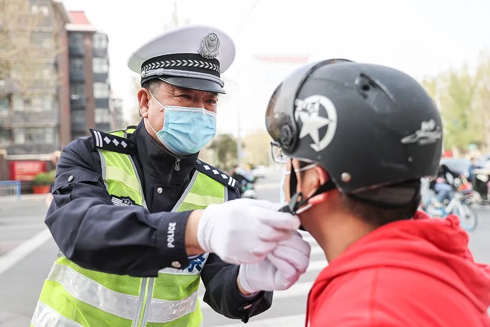 固安人注意！5月1日起，电动自行车不上牌、骑行不戴头盔将被这样处罚&gt;&gt;3285 作者:峰华花园 帖子ID:197541 电动,电动自行车,自行车,不上,骑行